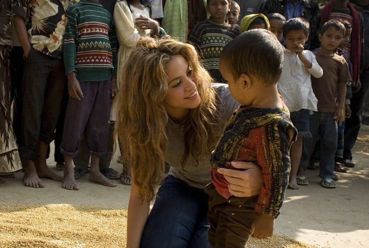 "How many languages does Shakira speak?" is a common question among her fans worldwide.